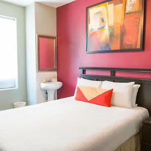Broadway Hotel&hostel Hostel